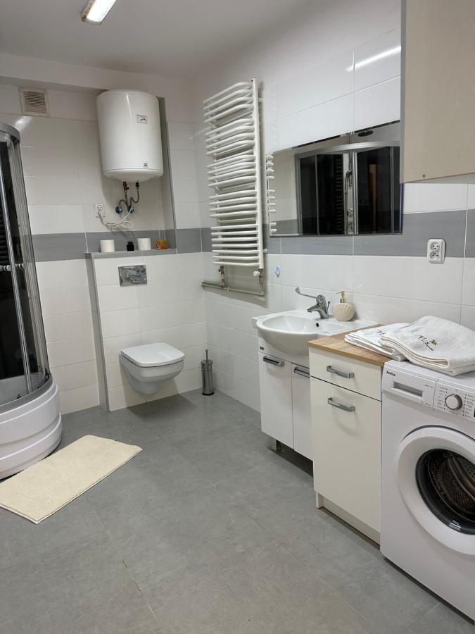 Apartament Medalionow Z Parkingiem Lublin Exterior foto