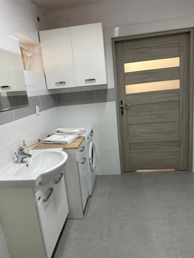 Apartament Medalionow Z Parkingiem Lublin Exterior foto